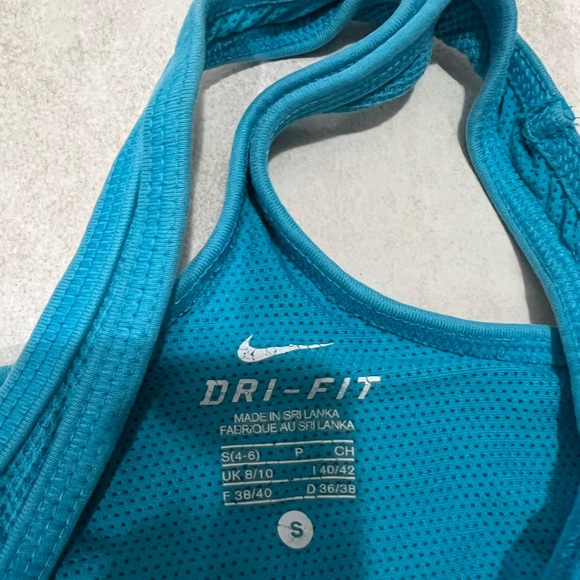 Nike dry fit with built in bra - Picture 3 of 3
